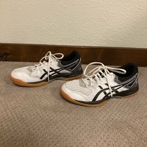 ASICS Gel-Rocket, Women’s Volleyball Shoes. Size: Women’s 8. Black and White